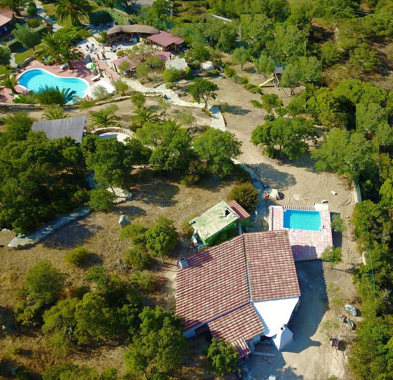 Residence Villa Smeralda Telti Eksteriør bilde