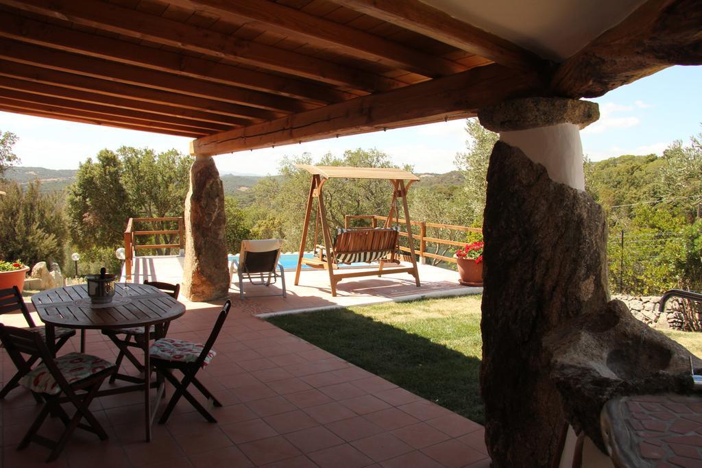 Residence Villa Smeralda Telti Rom bilde