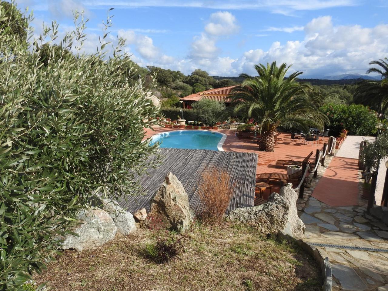 Residence Villa Smeralda Telti Eksteriør bilde